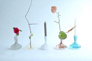 Glass vase | 吹きガラスの一輪挿し