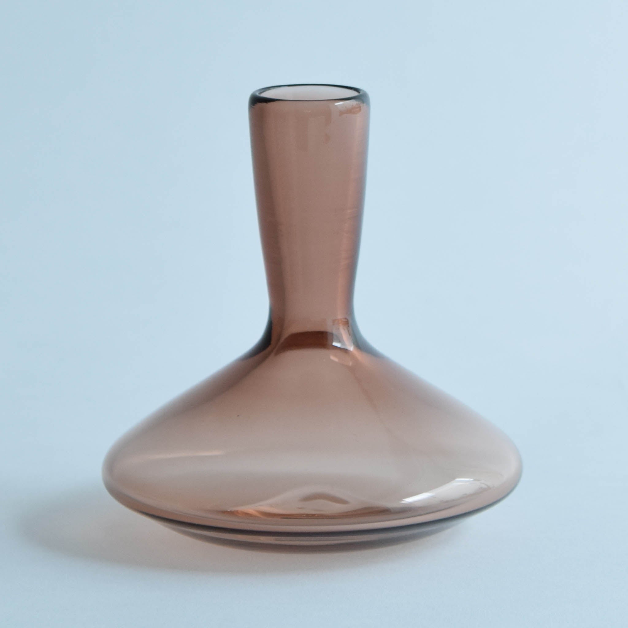 Glass vase | 吹きガラスの一輪挿し