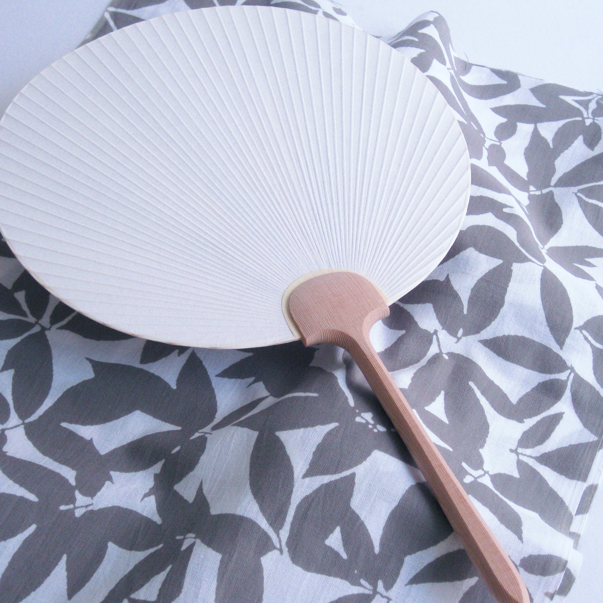 Uchiwa 'Komaru' | 小丸型白無地うちわ
