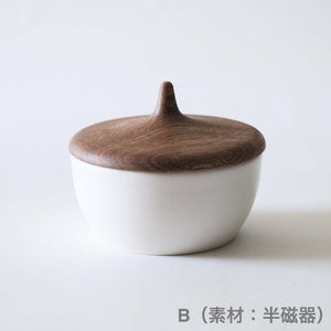 蓋付小物入れ
